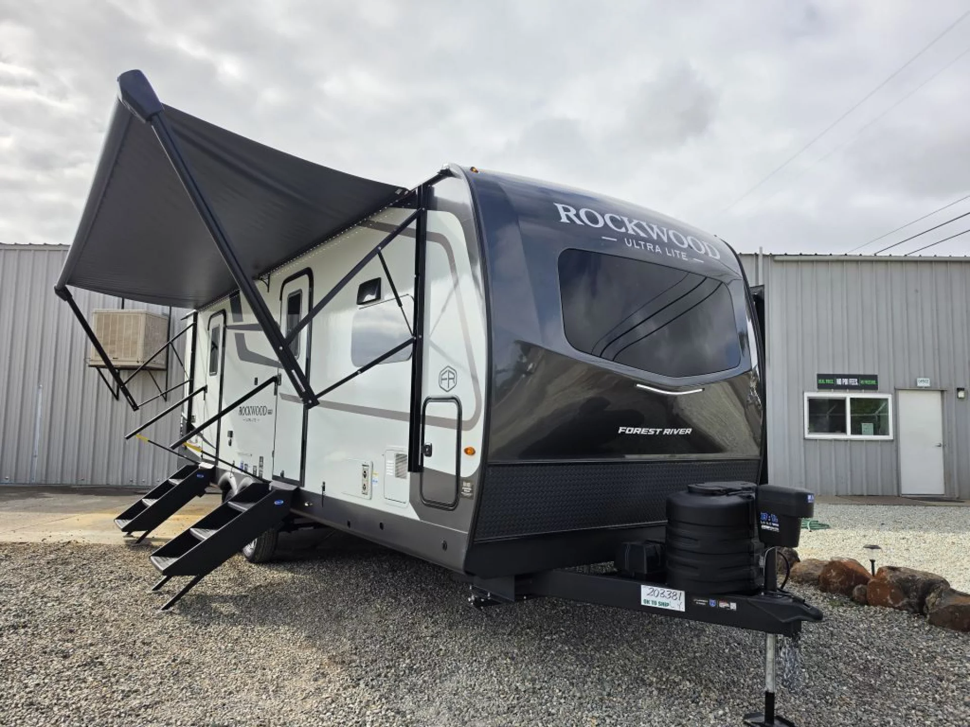 2027 FOREST RIVER ROCKWOOD ULTRA LITE 2608BS - Image 1