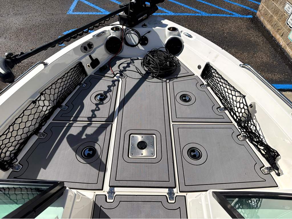 2019 Larson DFX 1750 - Image 12