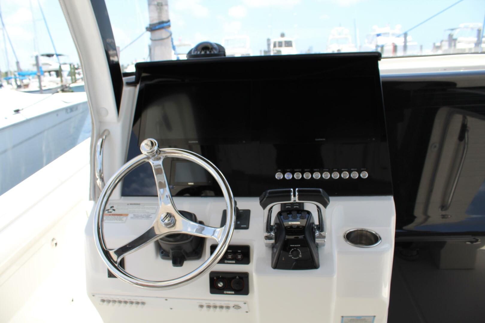 2016 Edgewater 370 - Image 5