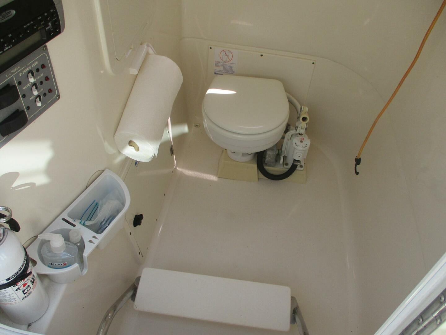 2006 Pursuit - Image 22