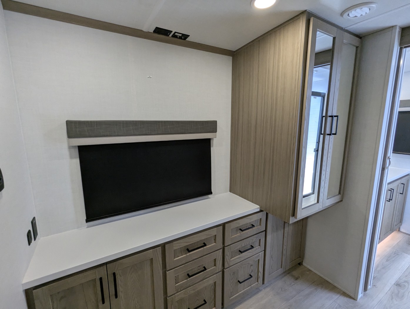 2026 Forest River Rockwood Signature 8263MBR - Image 21