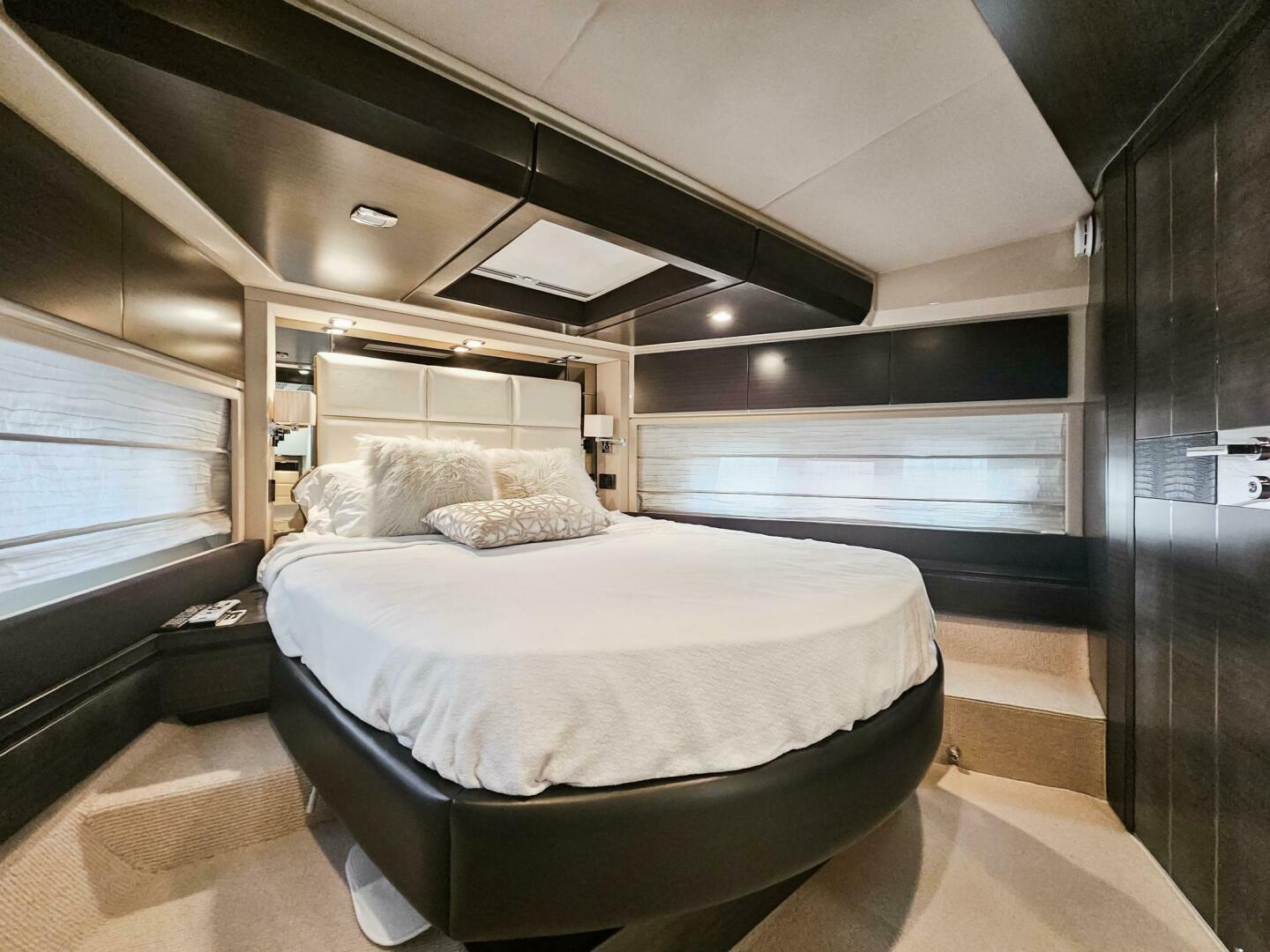 2013 Azimut 70 - Image 49