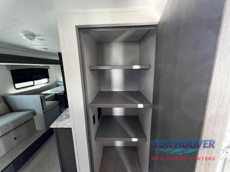 2025 COACHMEN 282DORM - Image 15