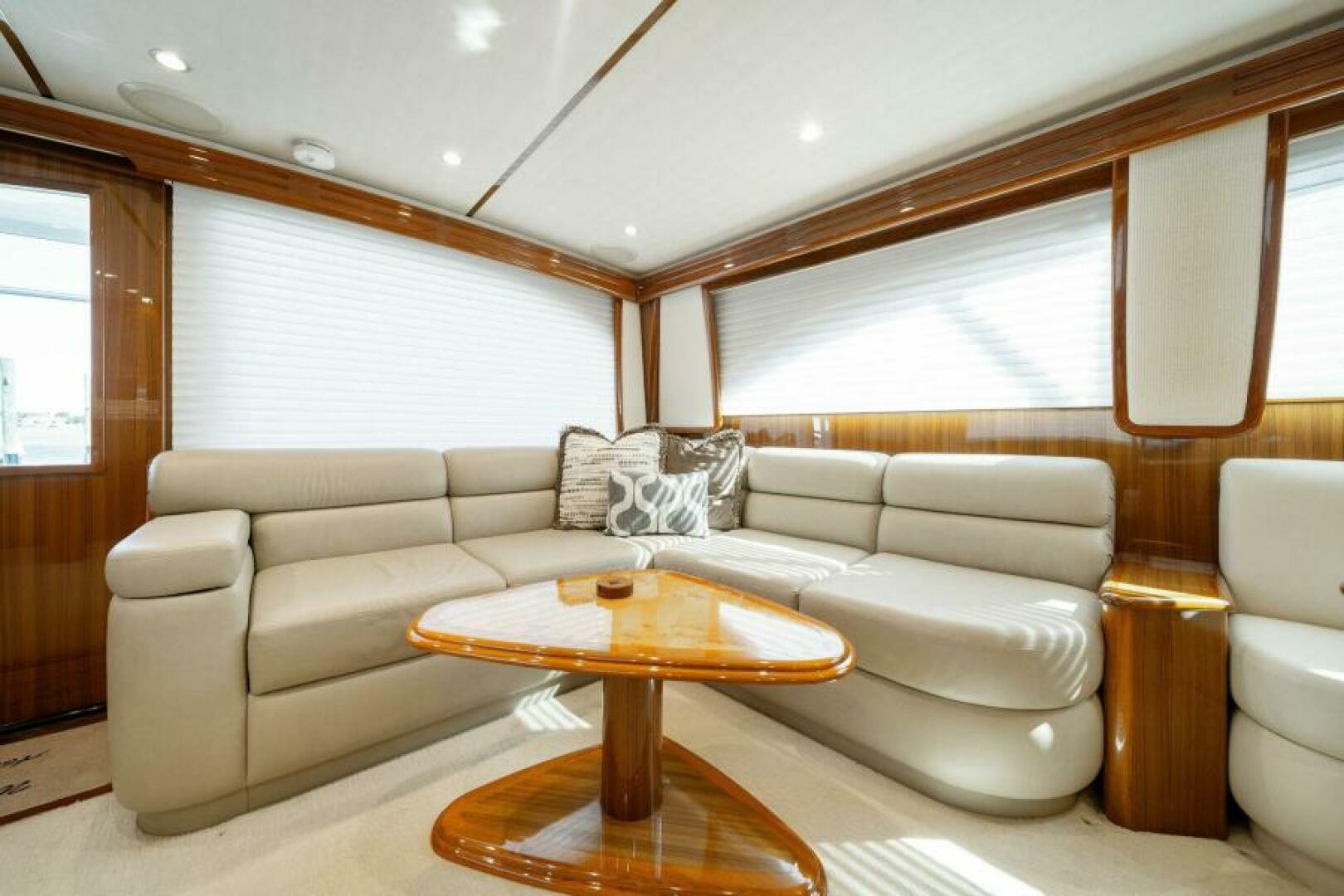 2016 Viking 55 Convertible - Image 10