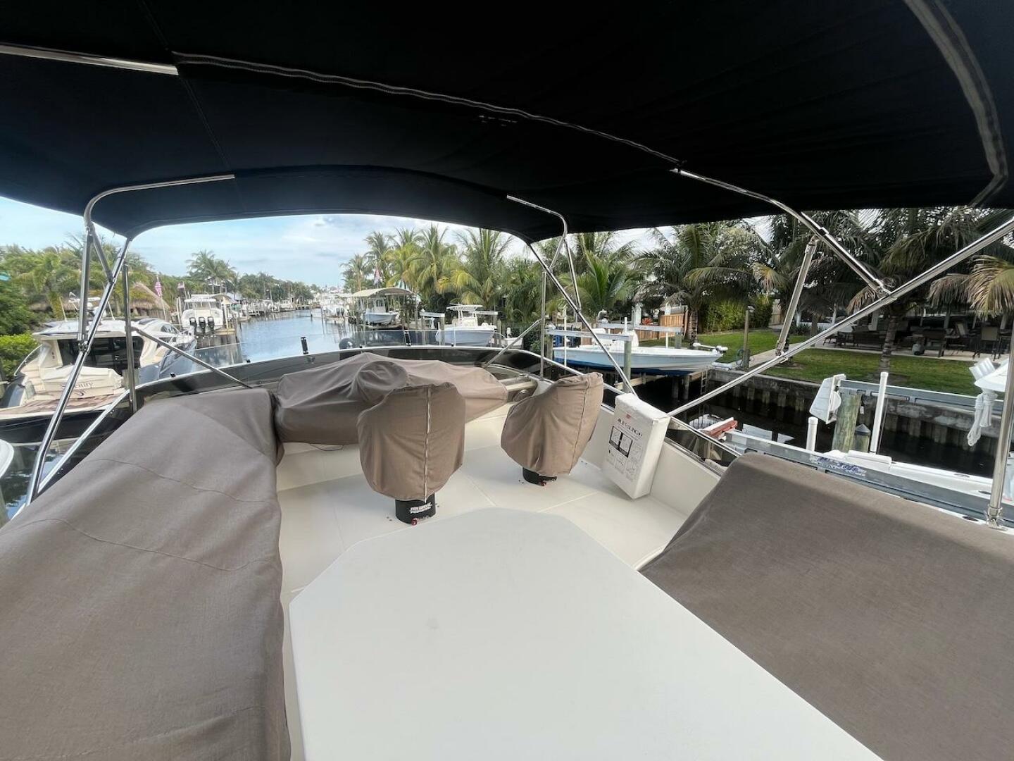 2017 Marquis 500 Sport Yacht - Image 19