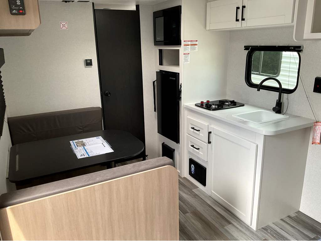2026 JAYCO Jay Flight SLX 170 FQ - Image 14