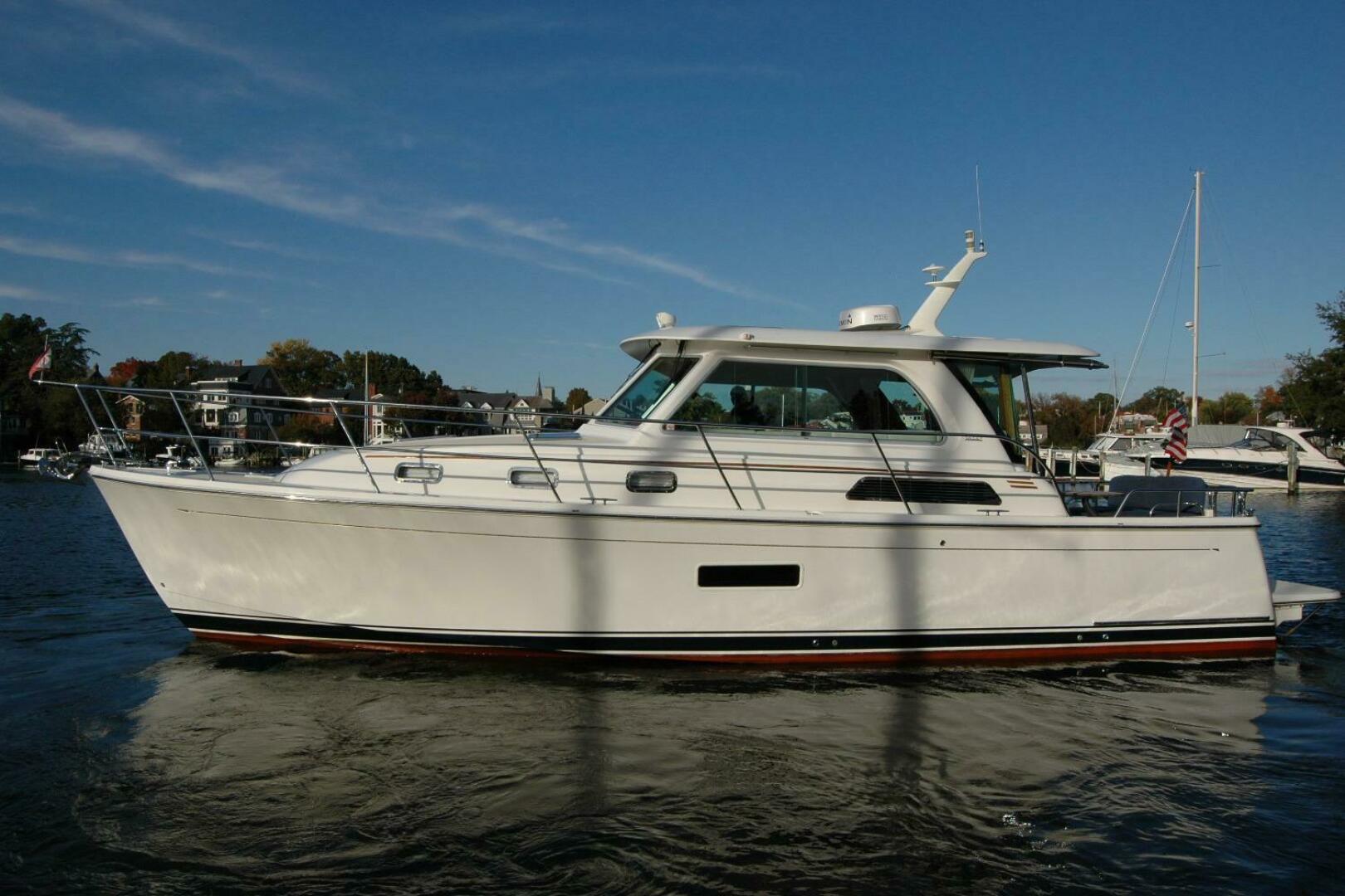 2019 Sabre 38 Salon Express - Image 2