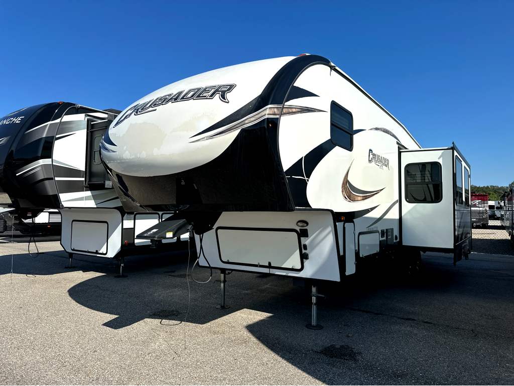 2018 PRIME TIME CRUSADER 30BH - Image 3