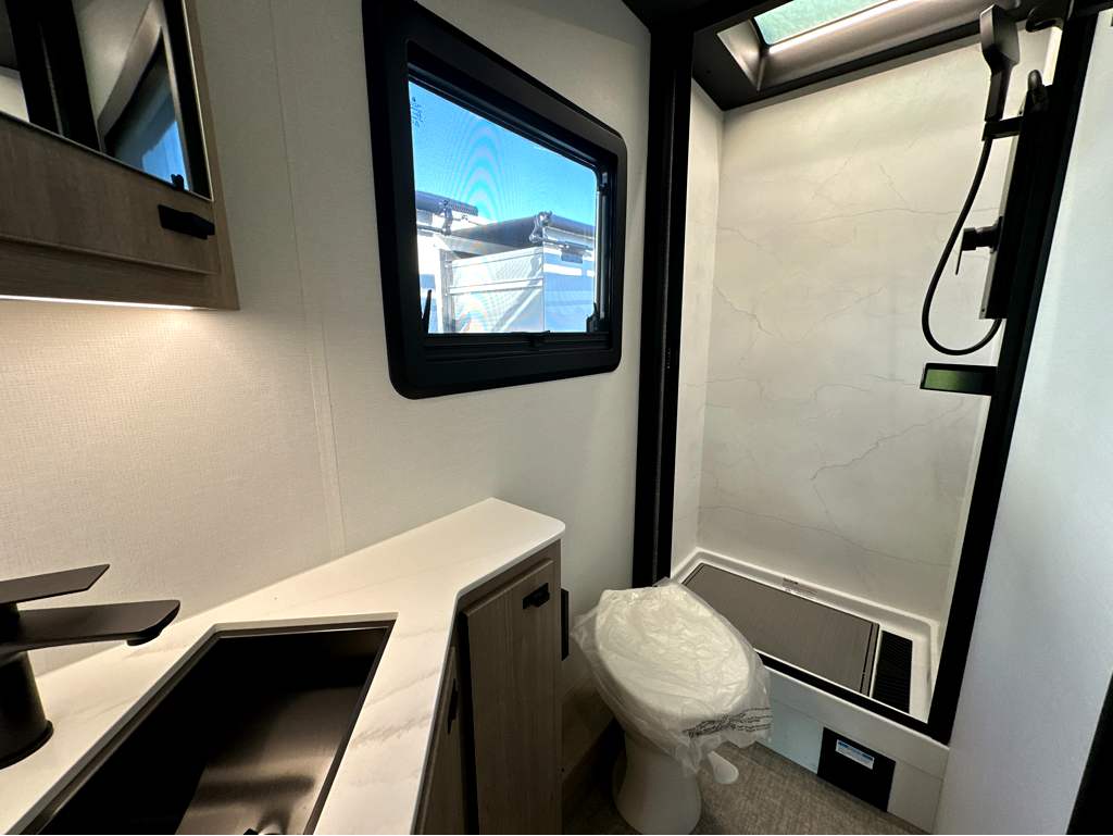 2027 Grand Design Lineage Series M 25FW - Image 20