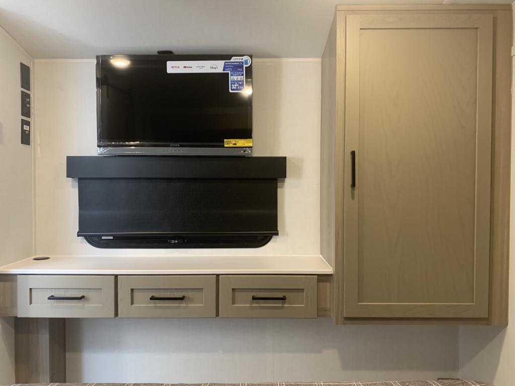2026 FOREST RIVER E20BS - Image 23