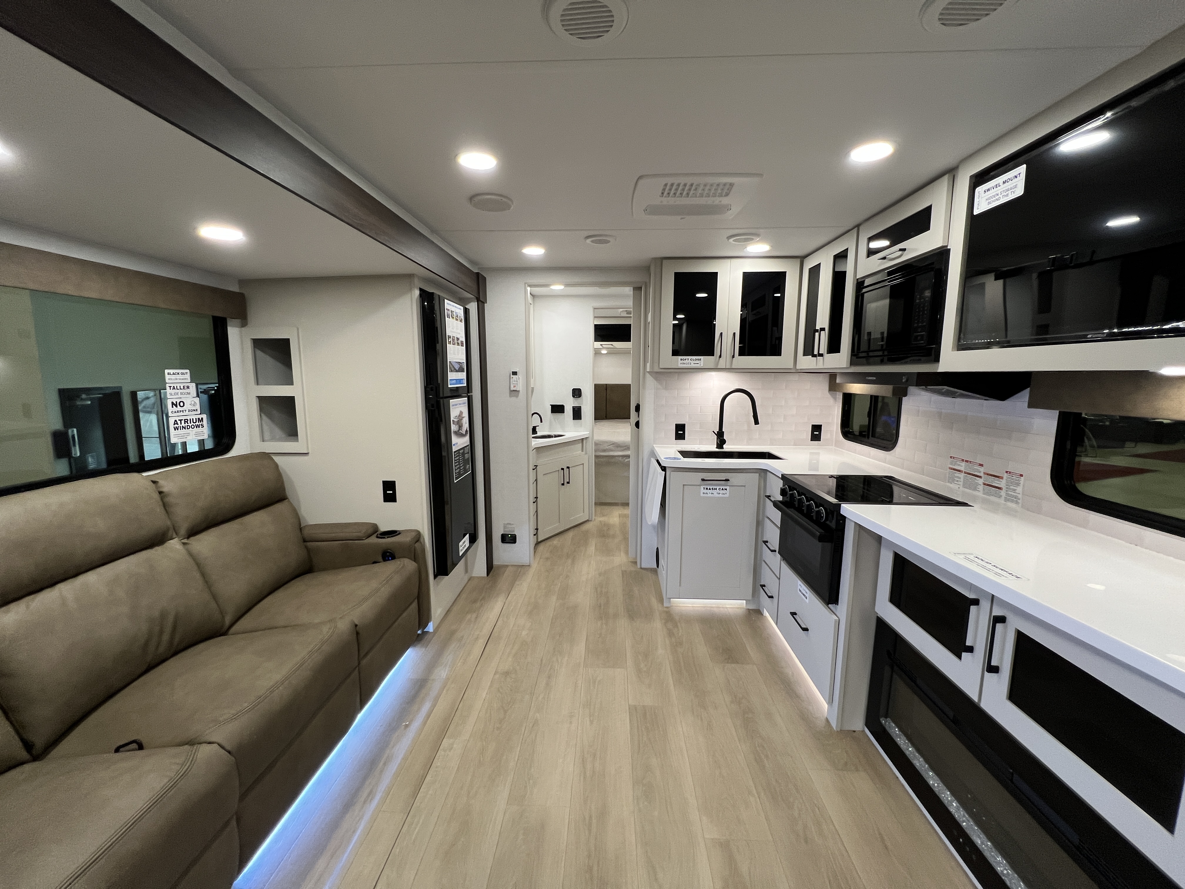 2027 Alliance RV Delta 252RL - Image 3
