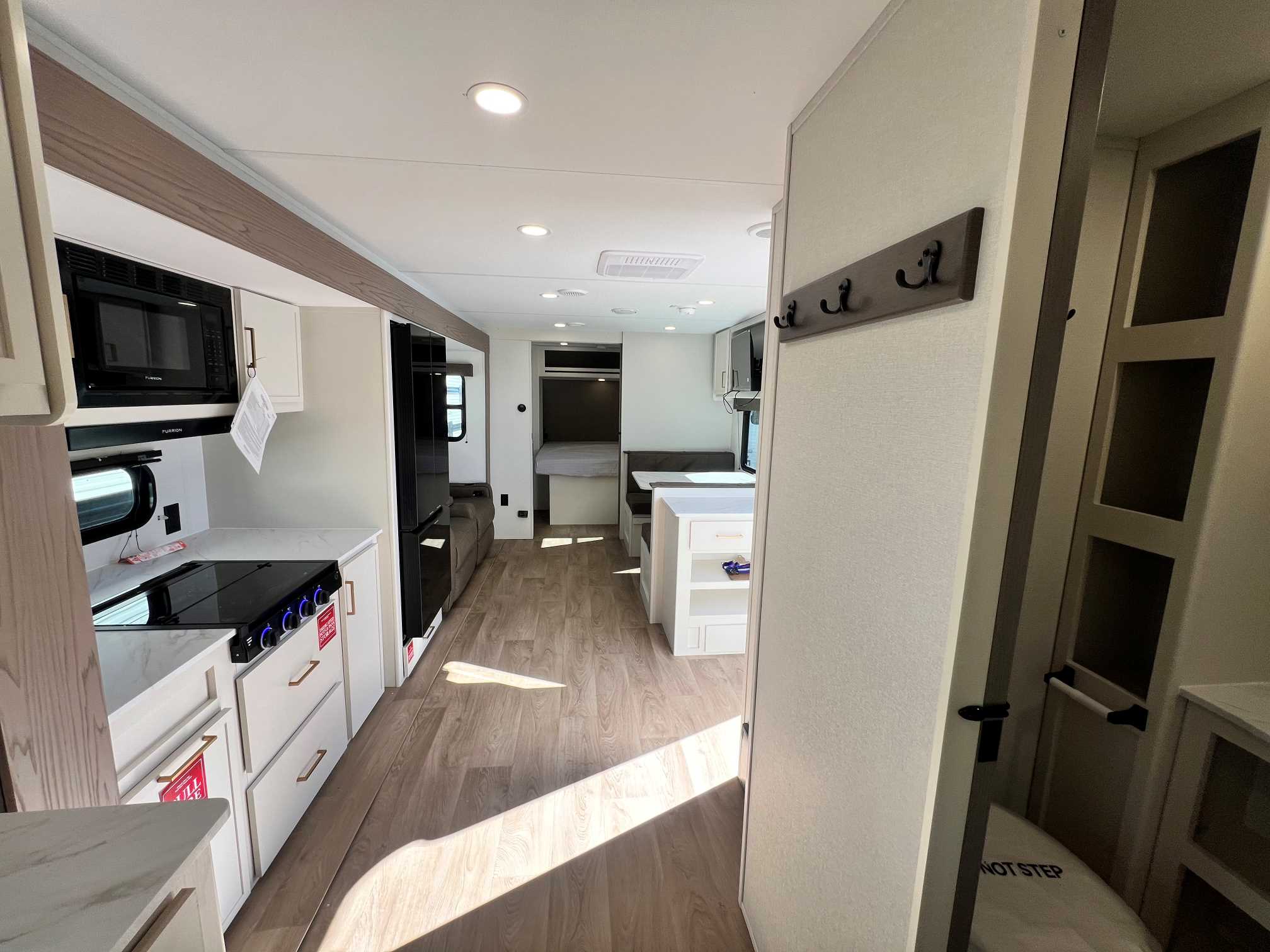 2026 Grand Design Transcend XPLOR 25MLX - Image 13