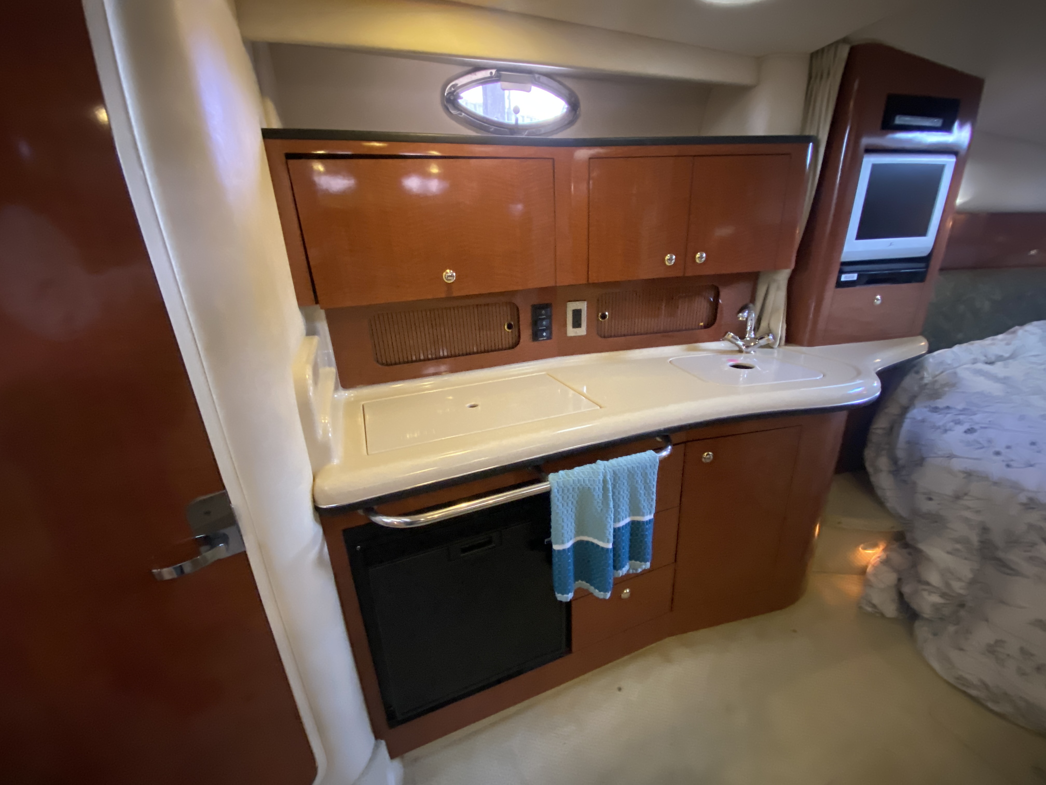 2004 Sea Ray Sundancer 320 - Image 30