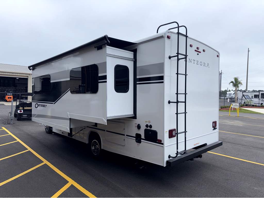 2027 ENTEGRA COACH ODYSSEY 24B - Image 3