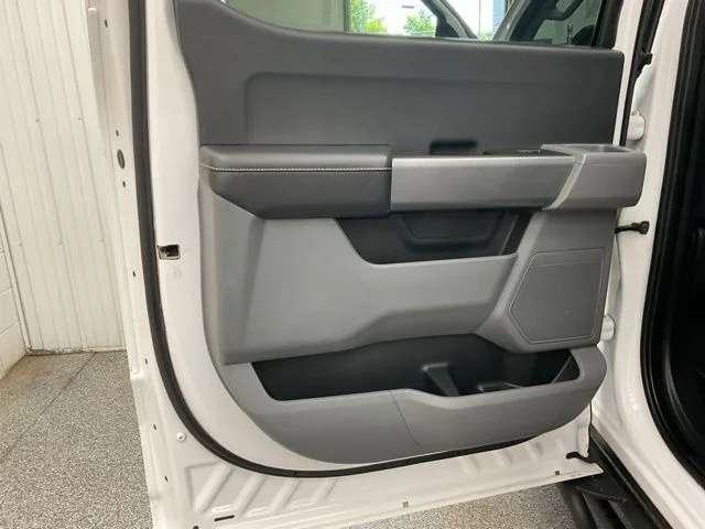 2022 Ford F150 Crew Cab XLT 4WD - Image 21