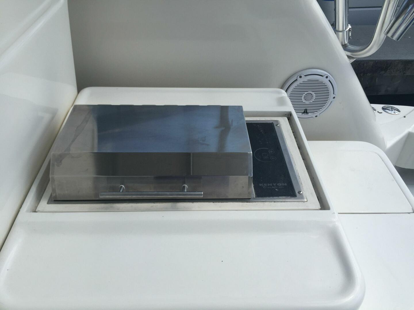 2001 Sea Ray 340 Amberjack - Image 13