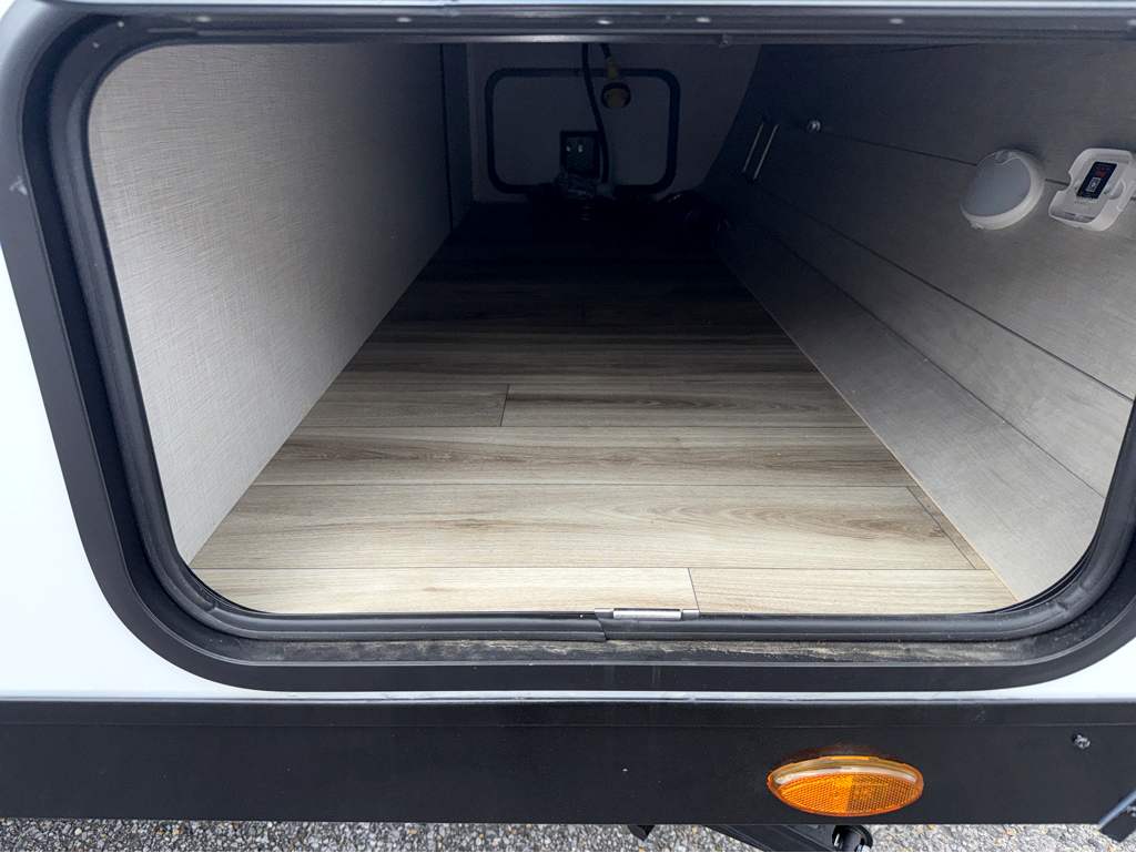 2026 VENTURE RV SPORTTREK STINGER 232VRL - Image 6