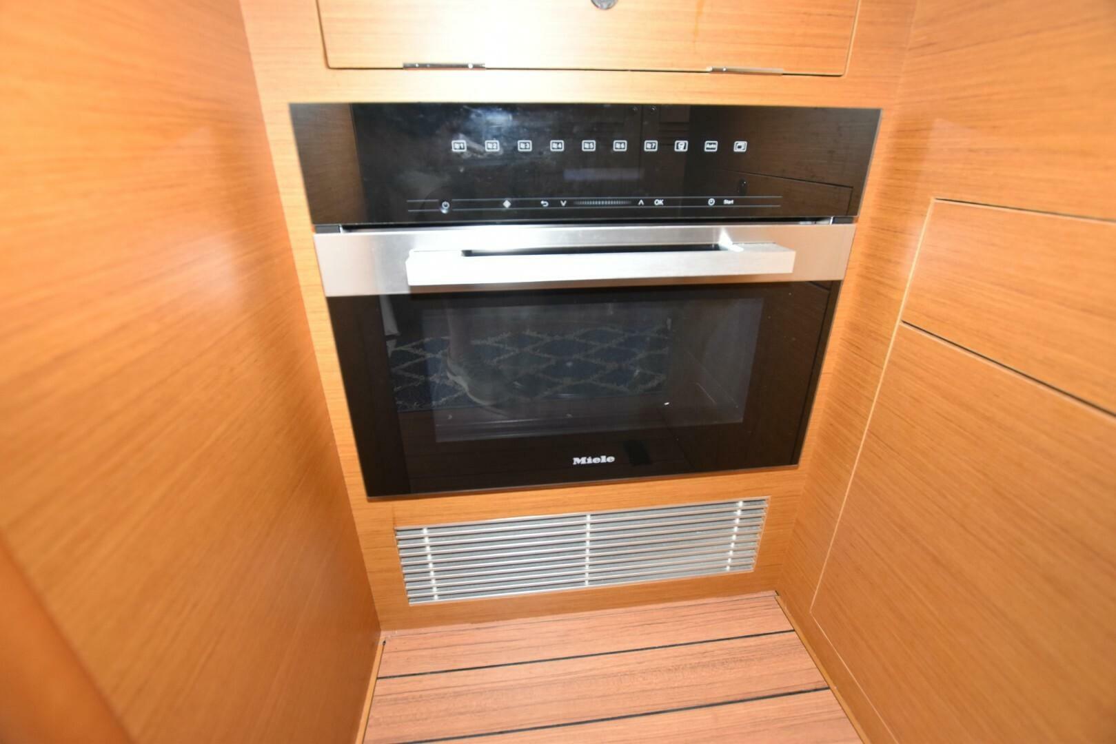 2023 Beneteau Swift Trawler 41 Fly - Image 20