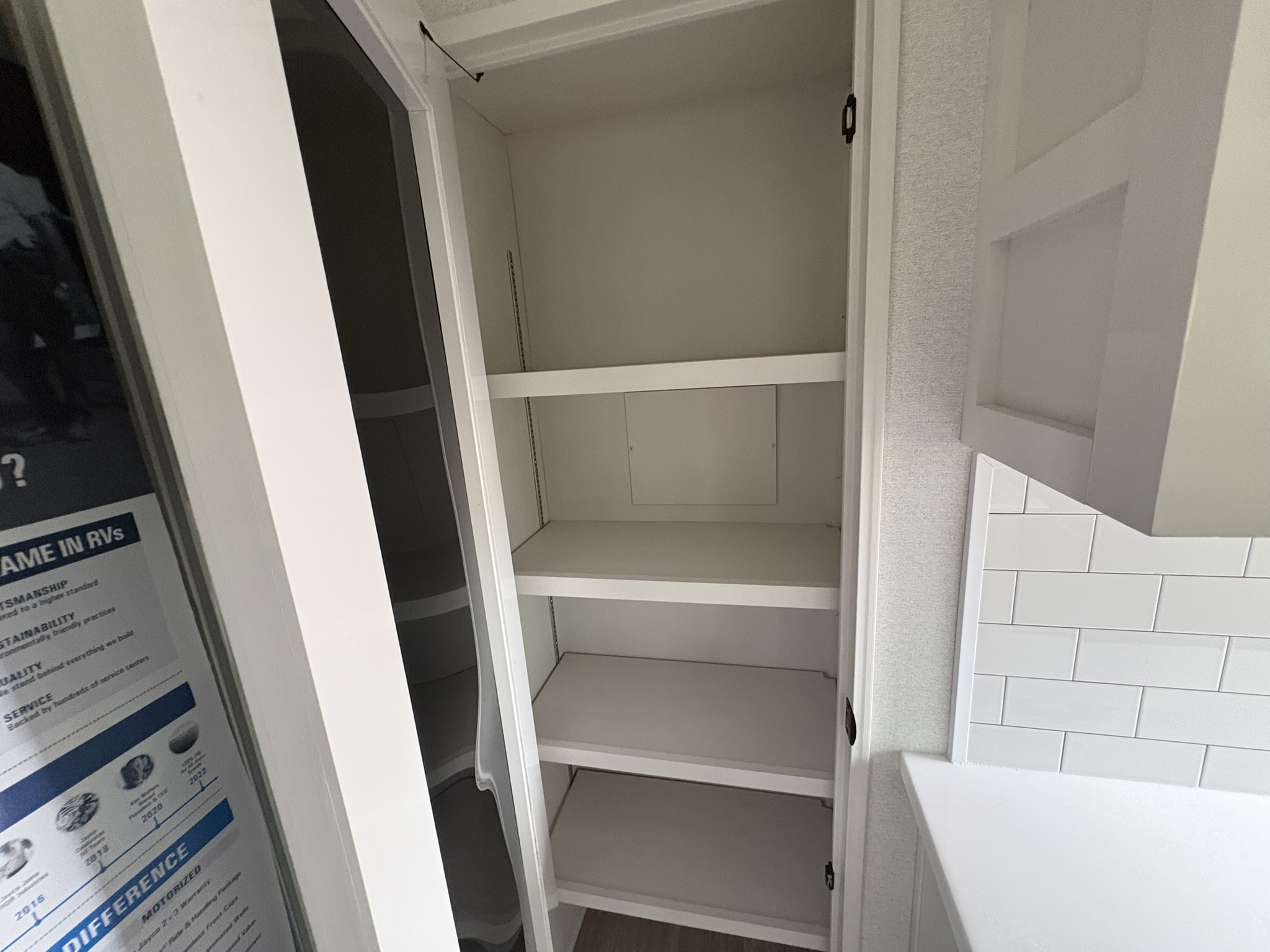 2027 JAYCO PINNACLE 32RLTS - Image 27