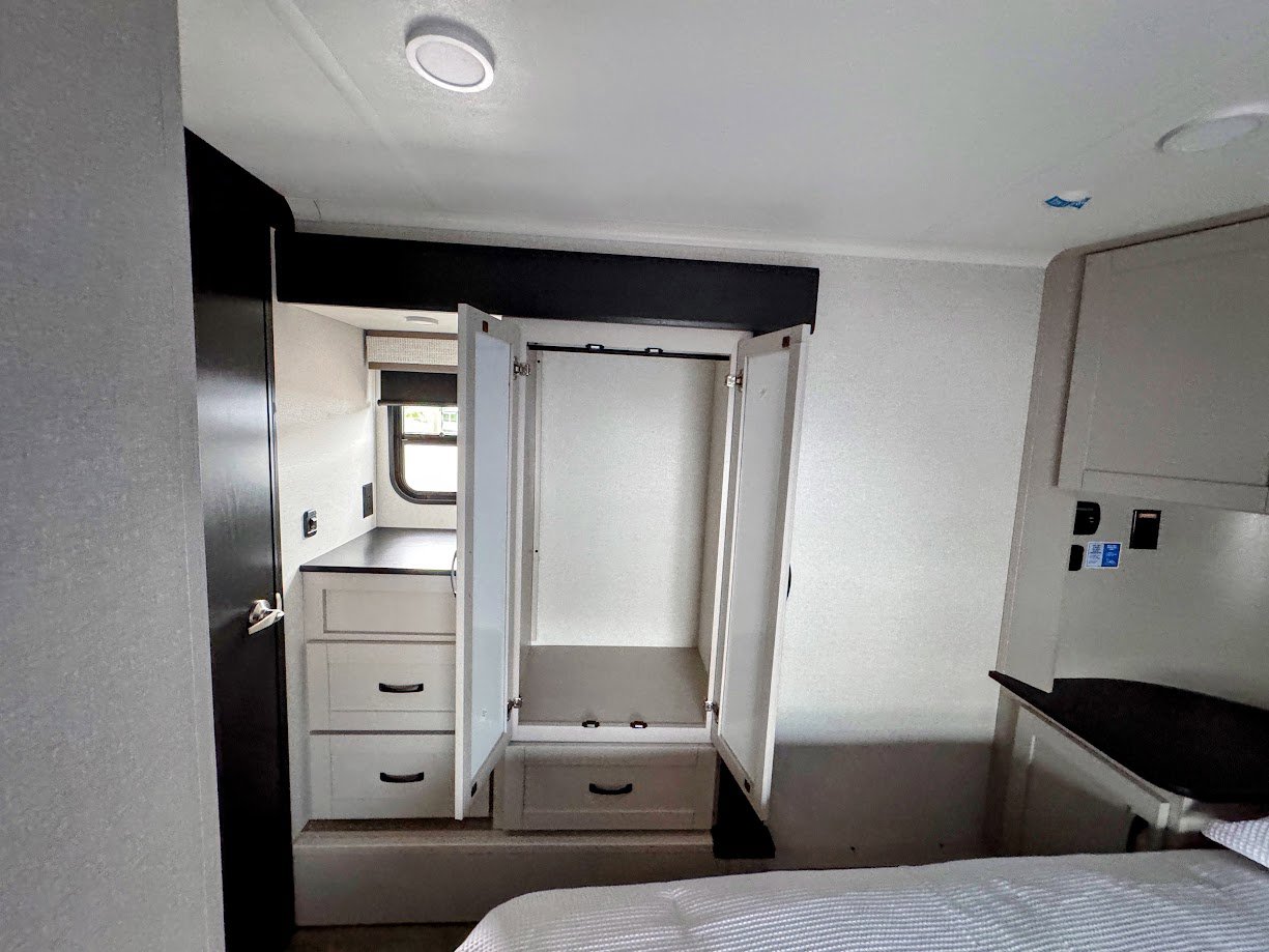 2026 JAYCO SEISMIC 413 - Image 43