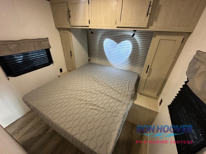 2026 COACHMEN 5320BEDS - Image 38