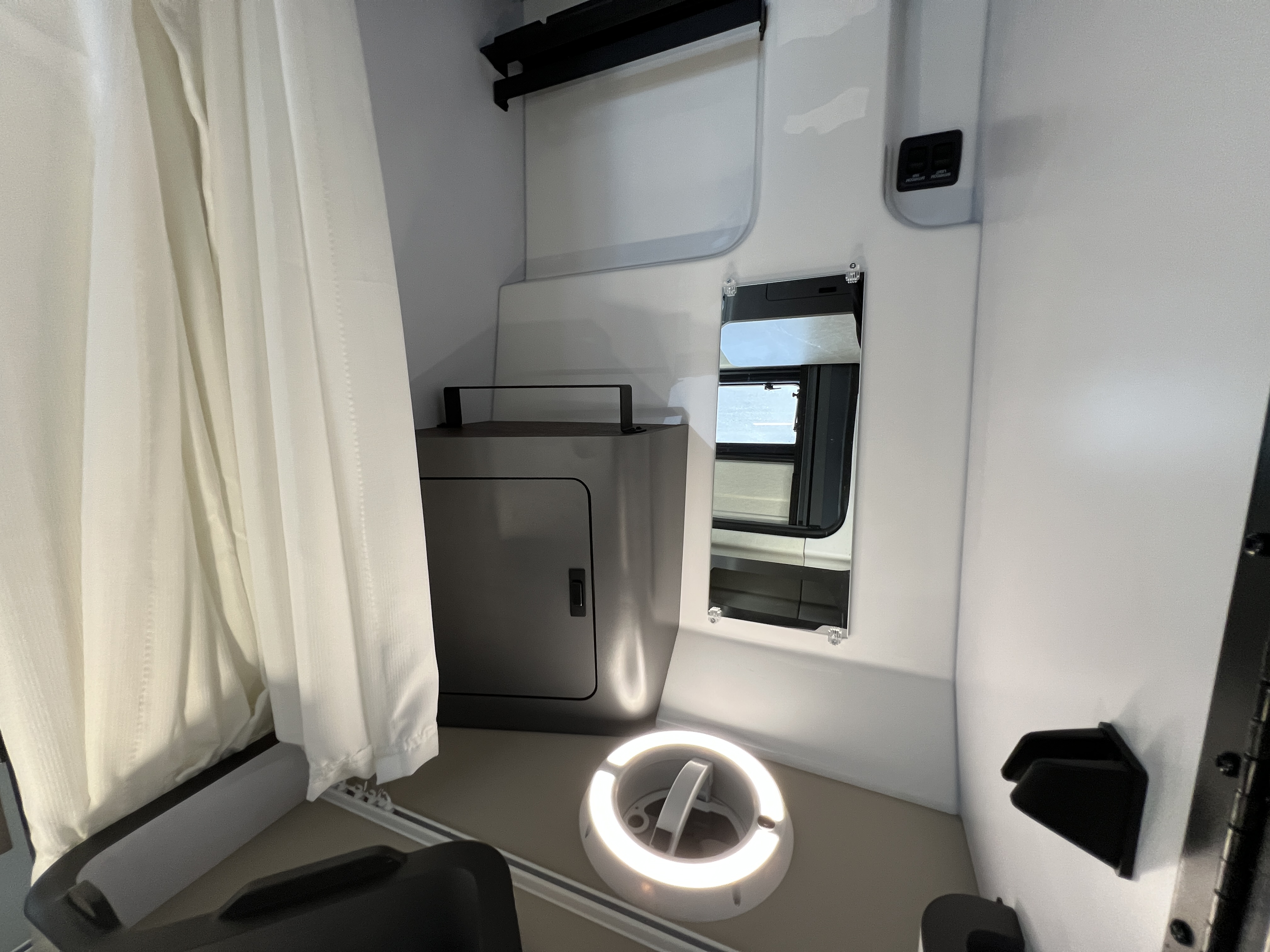 2027 Grand Design Lineage Series VP2 LVP2 - Image 25