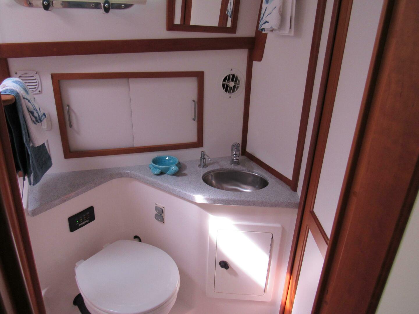 2008 Sabre 42 Express Hardback Base - Image 8