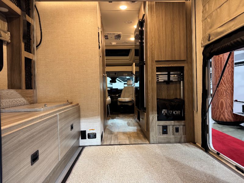 2026 Thor Motor Coach Gemini Trip 22MT - Image 5