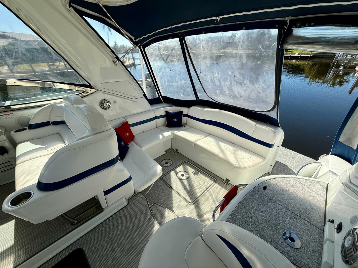 2008 Formula 37 Performance Cruiser - Image 7