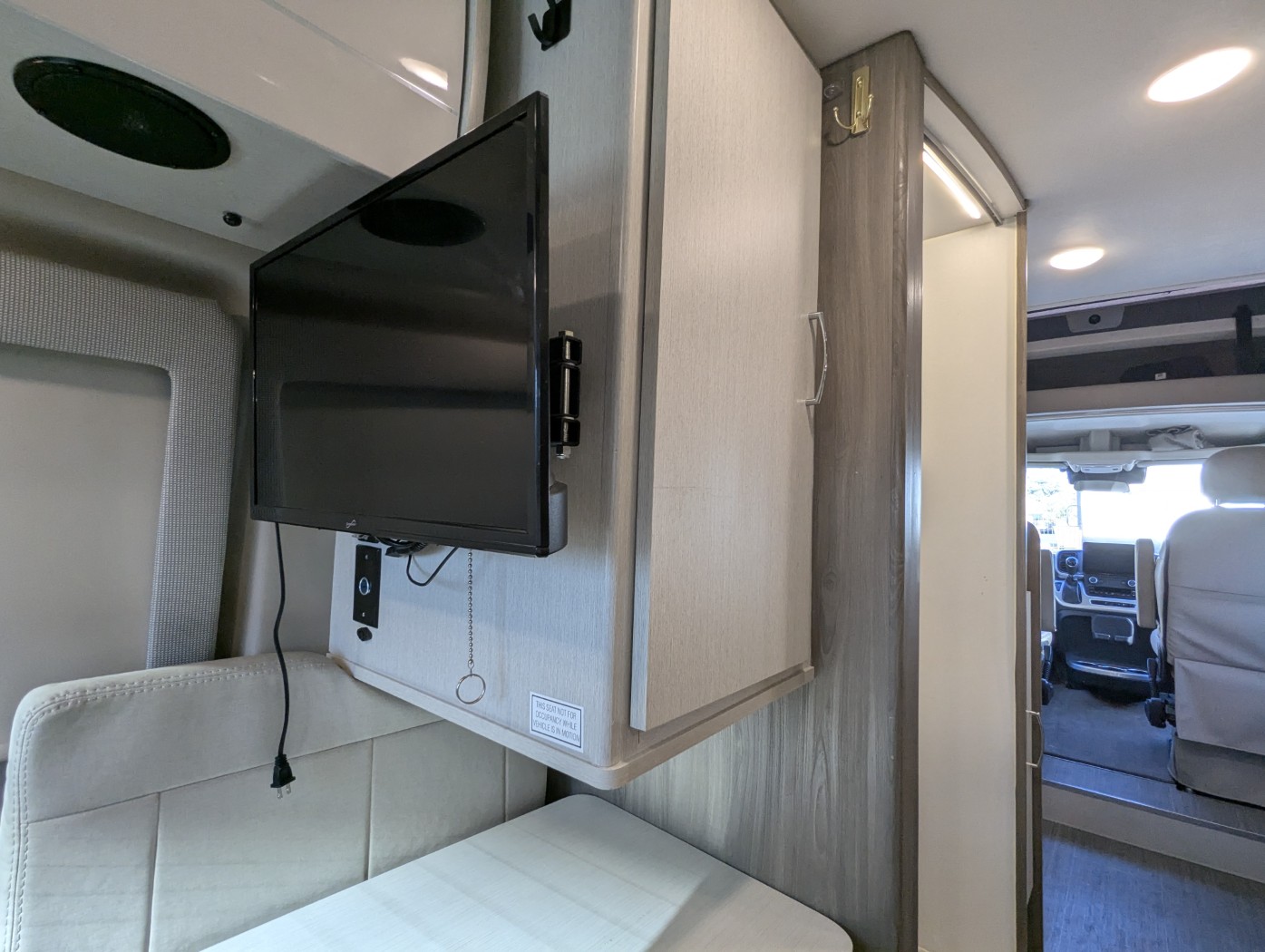 2022 Thor Motor Coach Tellaro 20J - Image 26