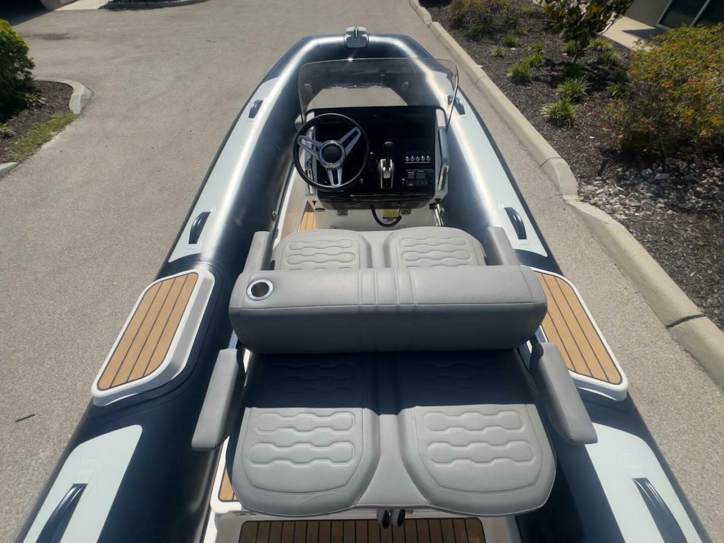 2024 Williams Jet Tenders 445 Diesel Jet Base - Image 13