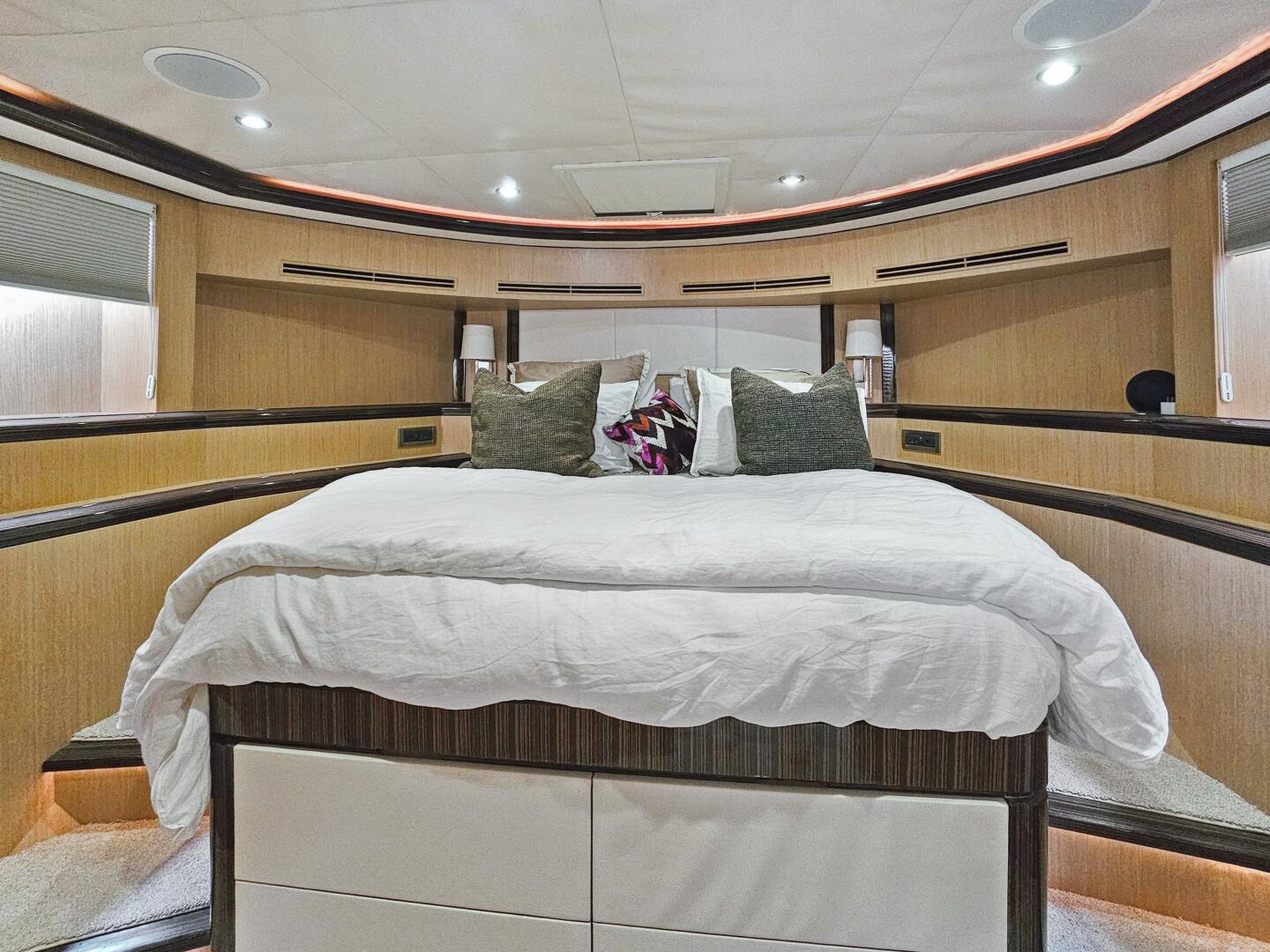 2010 Ocean Alexander 83 - Image 67