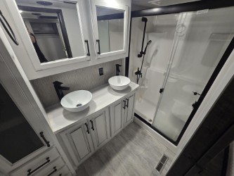 2023 KEYSTONE MONTANA LEGACY 3761FL - Image 29
