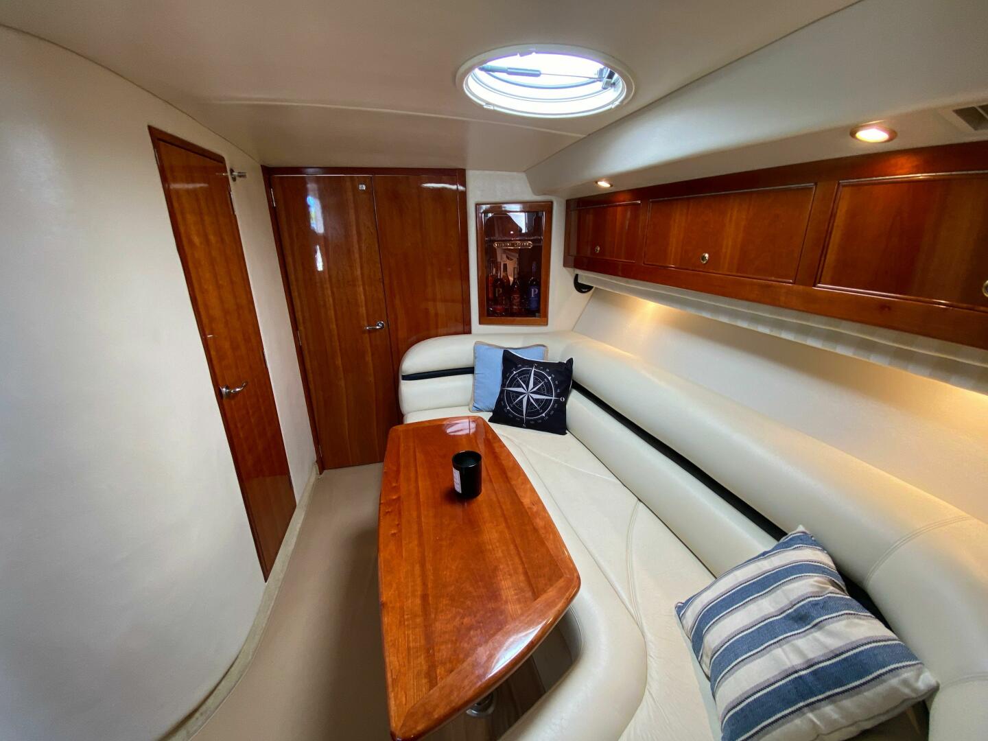 2002 Riviera 47 Excalibur - Image 20