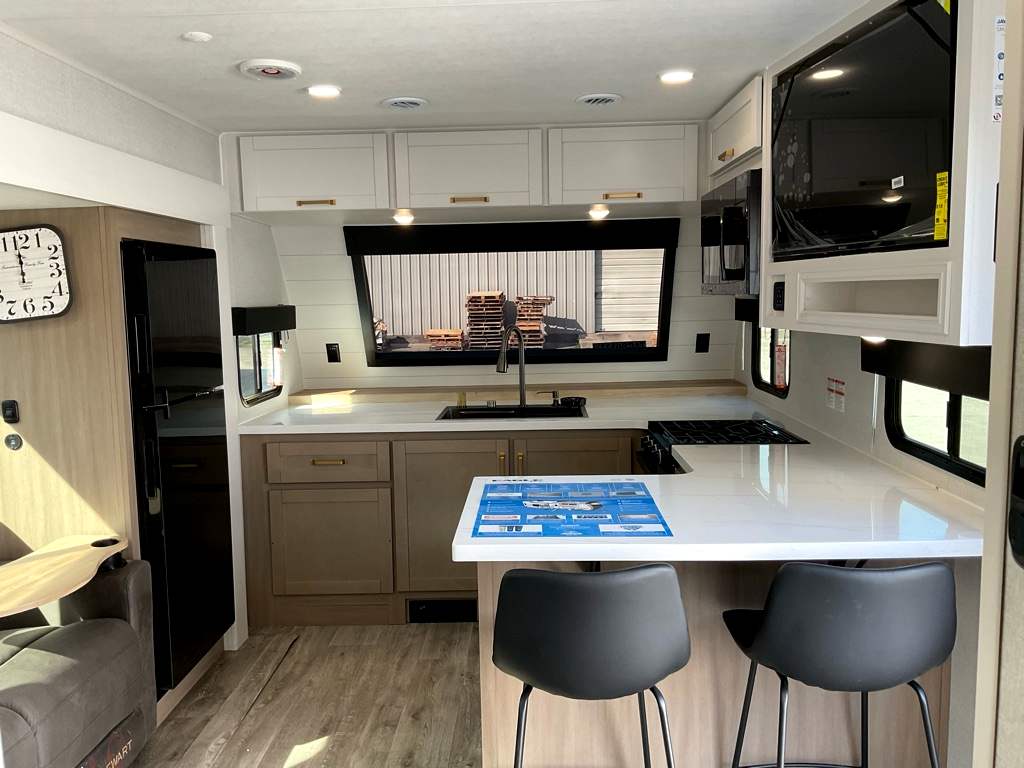 2026 JAYCO Eagle 265 FKDS HT - Image 6