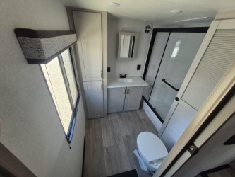 2027 JAYCO JAY FLIGHT BUNGALOW JAYLOFTDS - Image 8