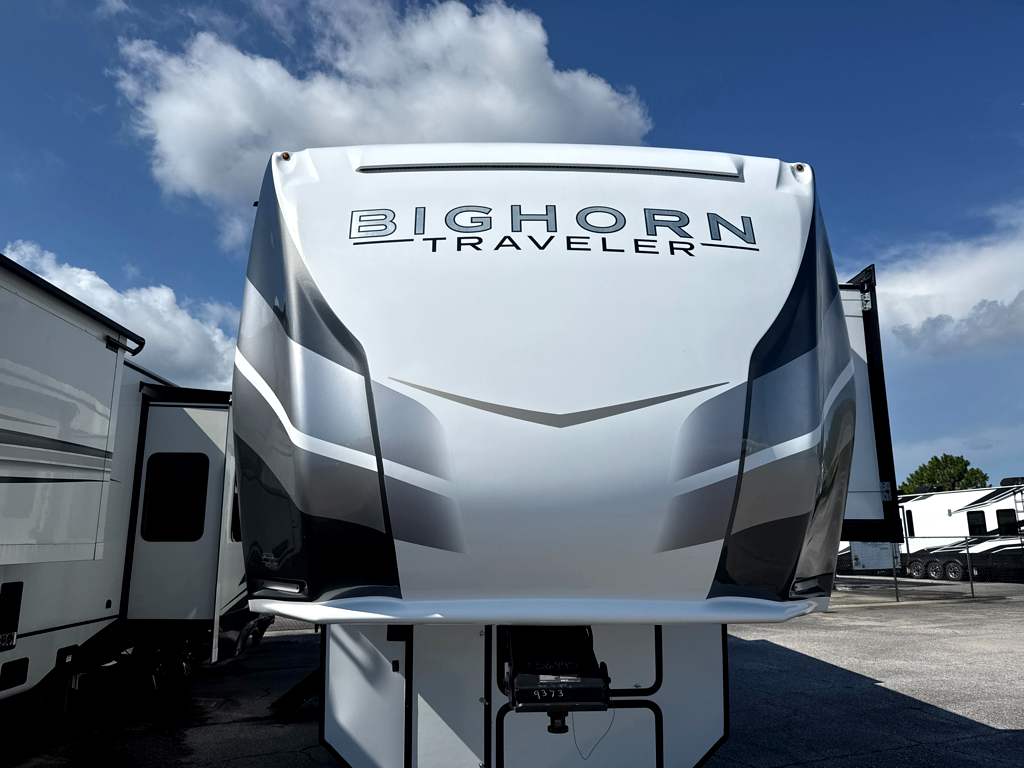 2024 HEARTLAND BIGHORN 32RS - Image 6