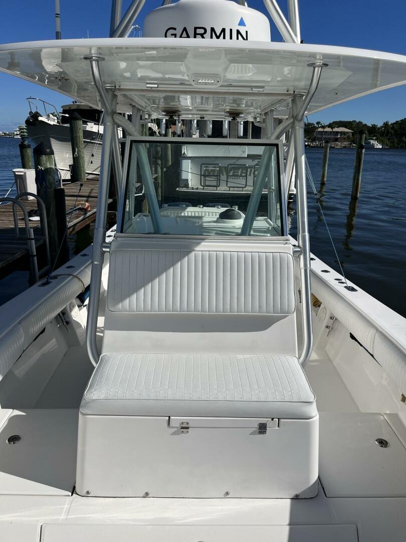 2006 Regulator 32 Center Console - Image 14