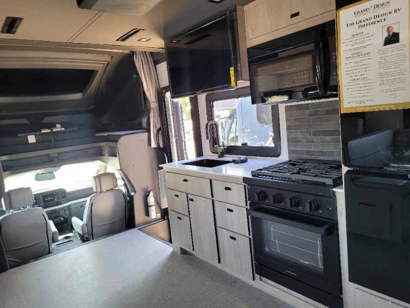 2026 Grand Design Lineage Series F 31ZW5 - Image 23