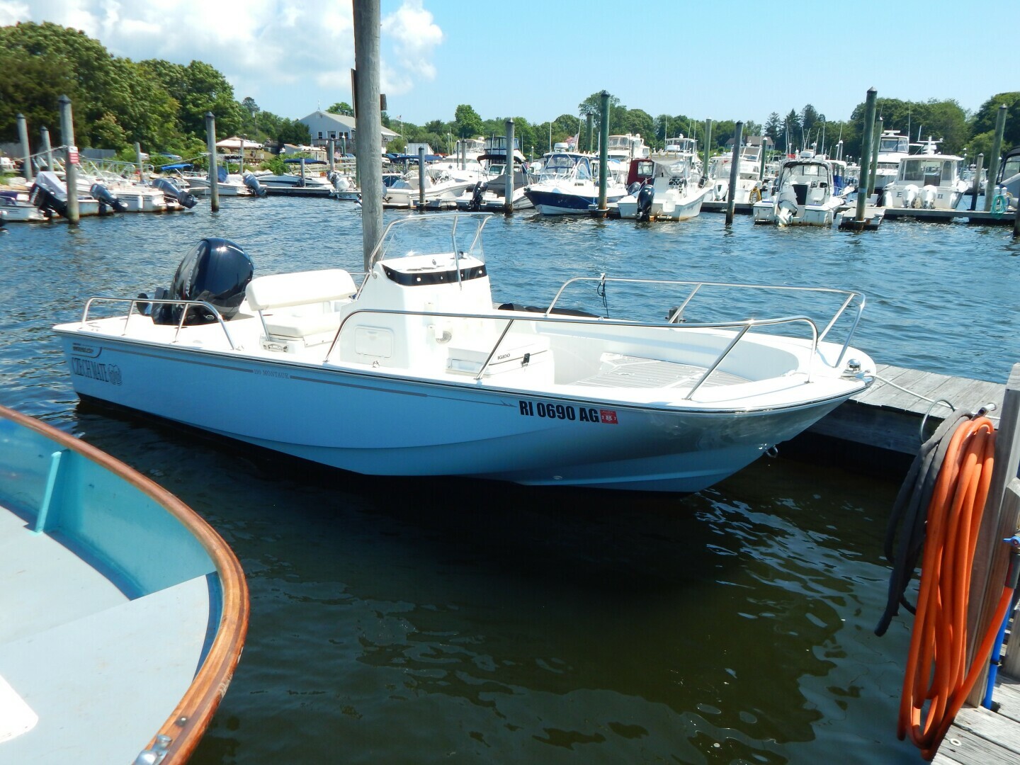 2020 Boston Whaler 190 Montauk Base - Image 1
