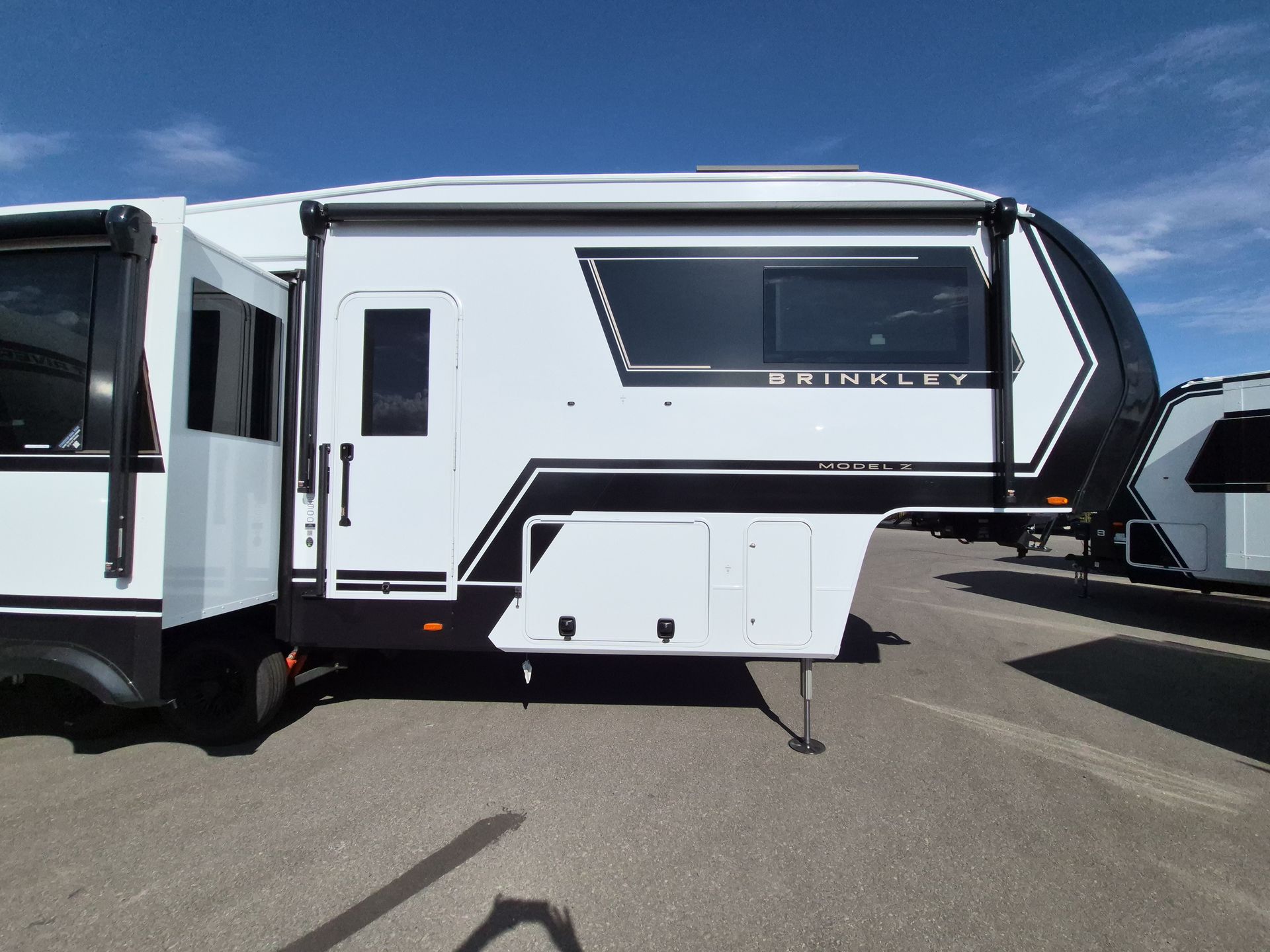 2027 Brinkley RV Model Z 2900 - Image 3
