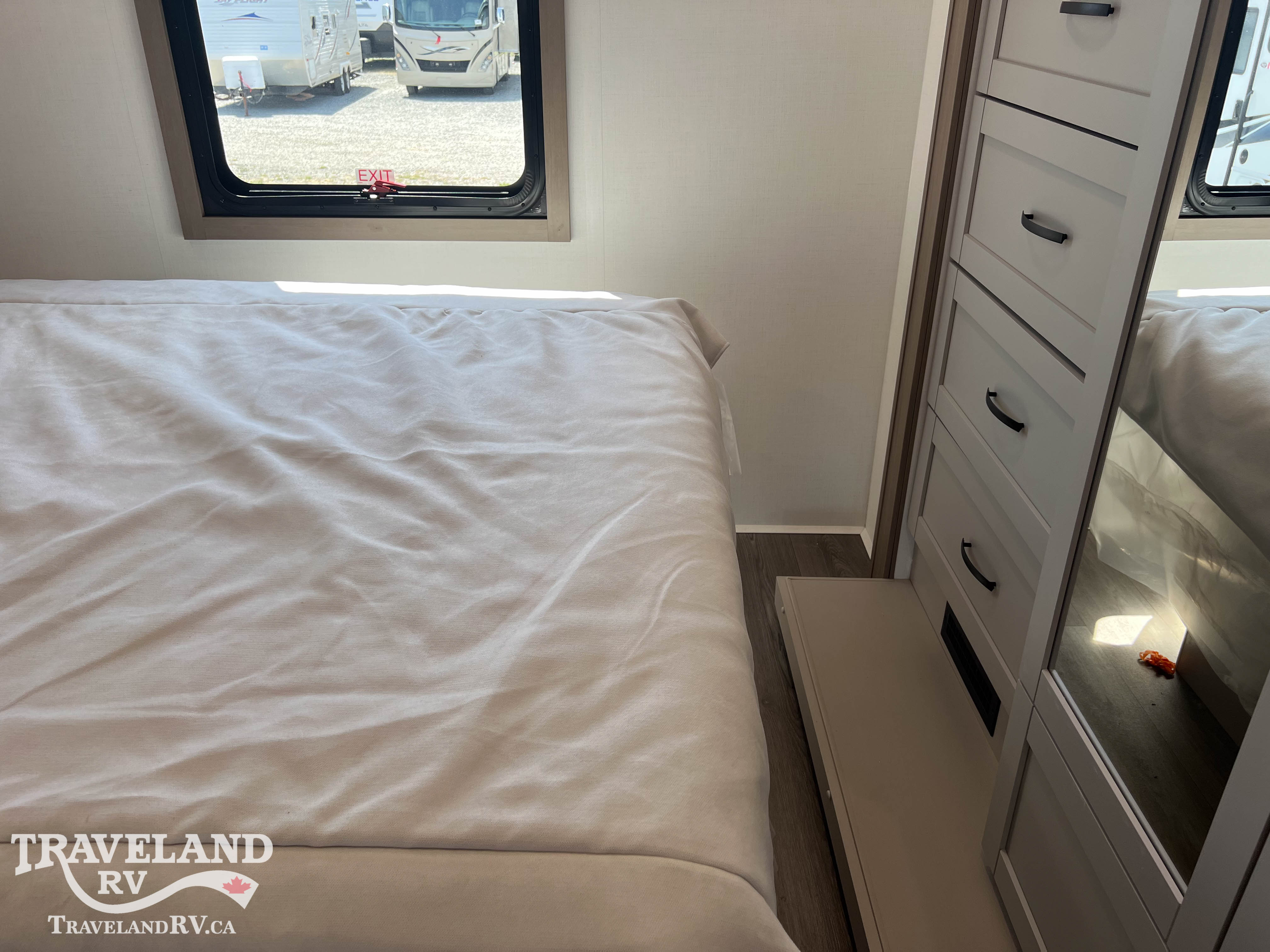 2027 Entegra Coach Vision 29S - Image 31