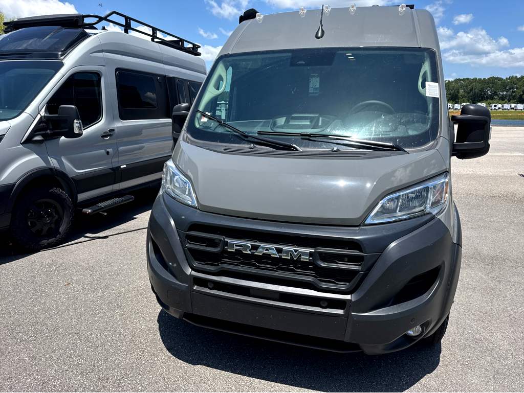 2027 ENTEGRA COACH ETHOS 20T - Image 2