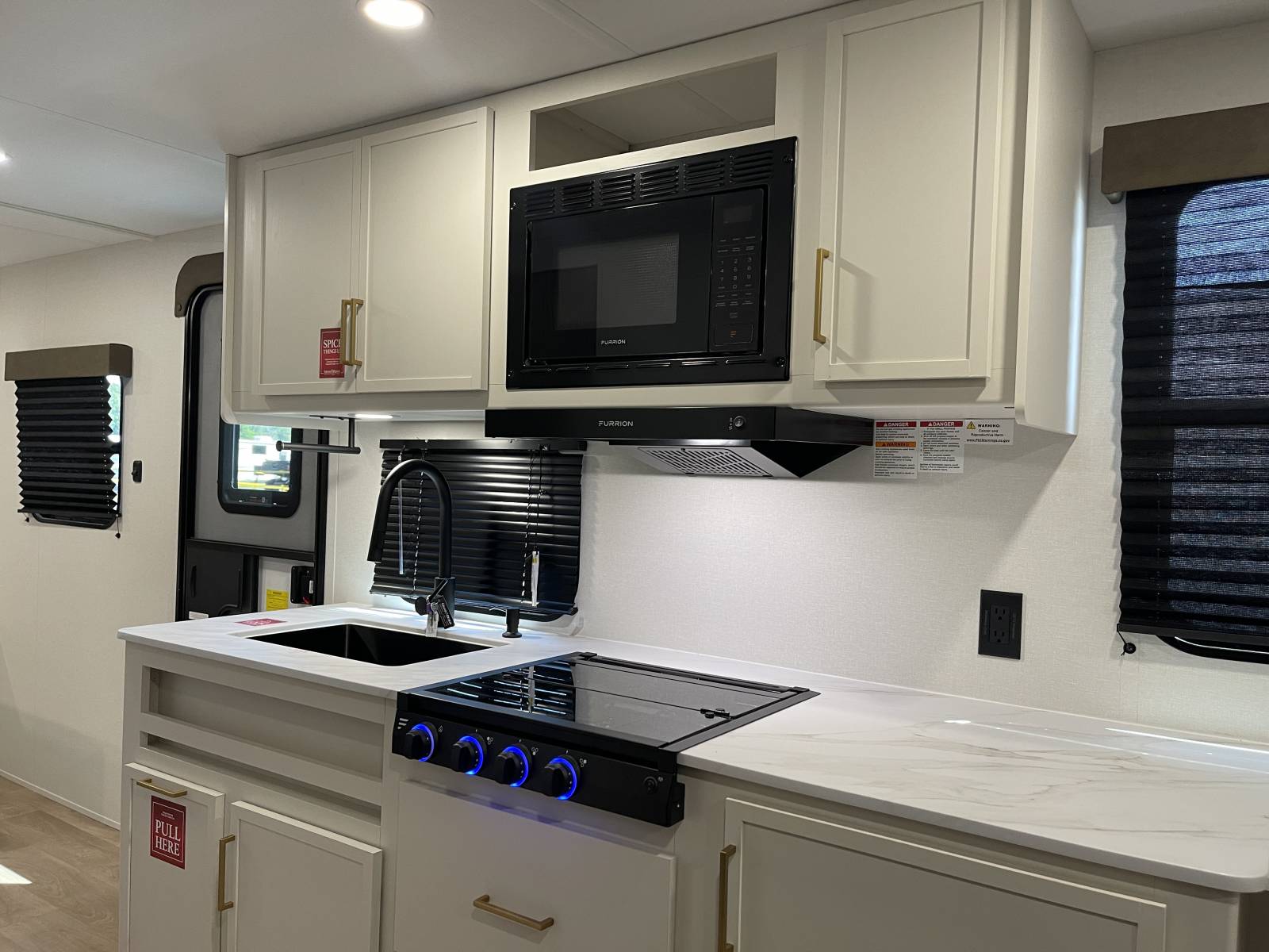 2026 Grand Design Transcend XPLOR 21RLX - Image 12