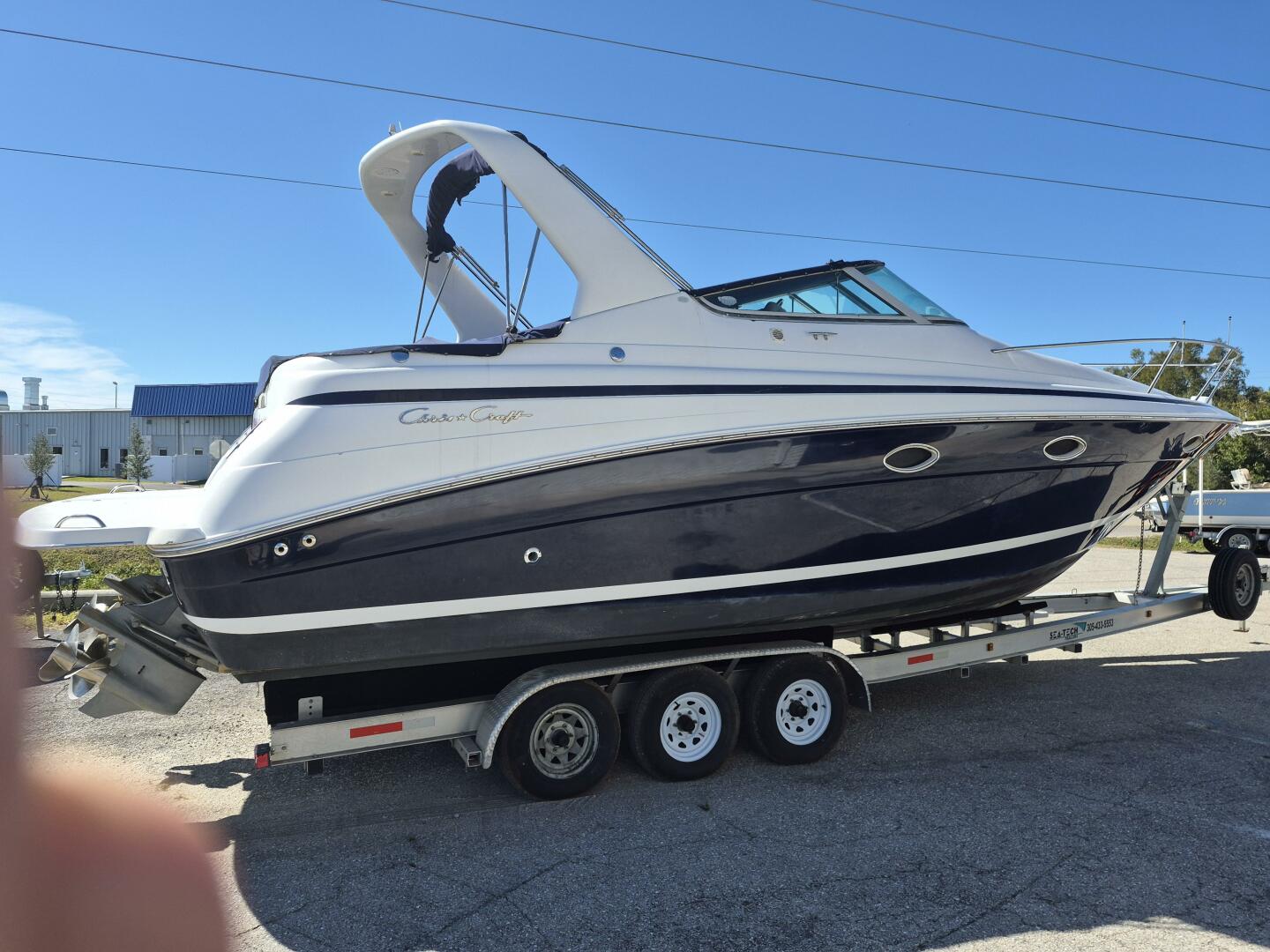 2003 Chris-Craft 328 Express Cruiser - Image 4