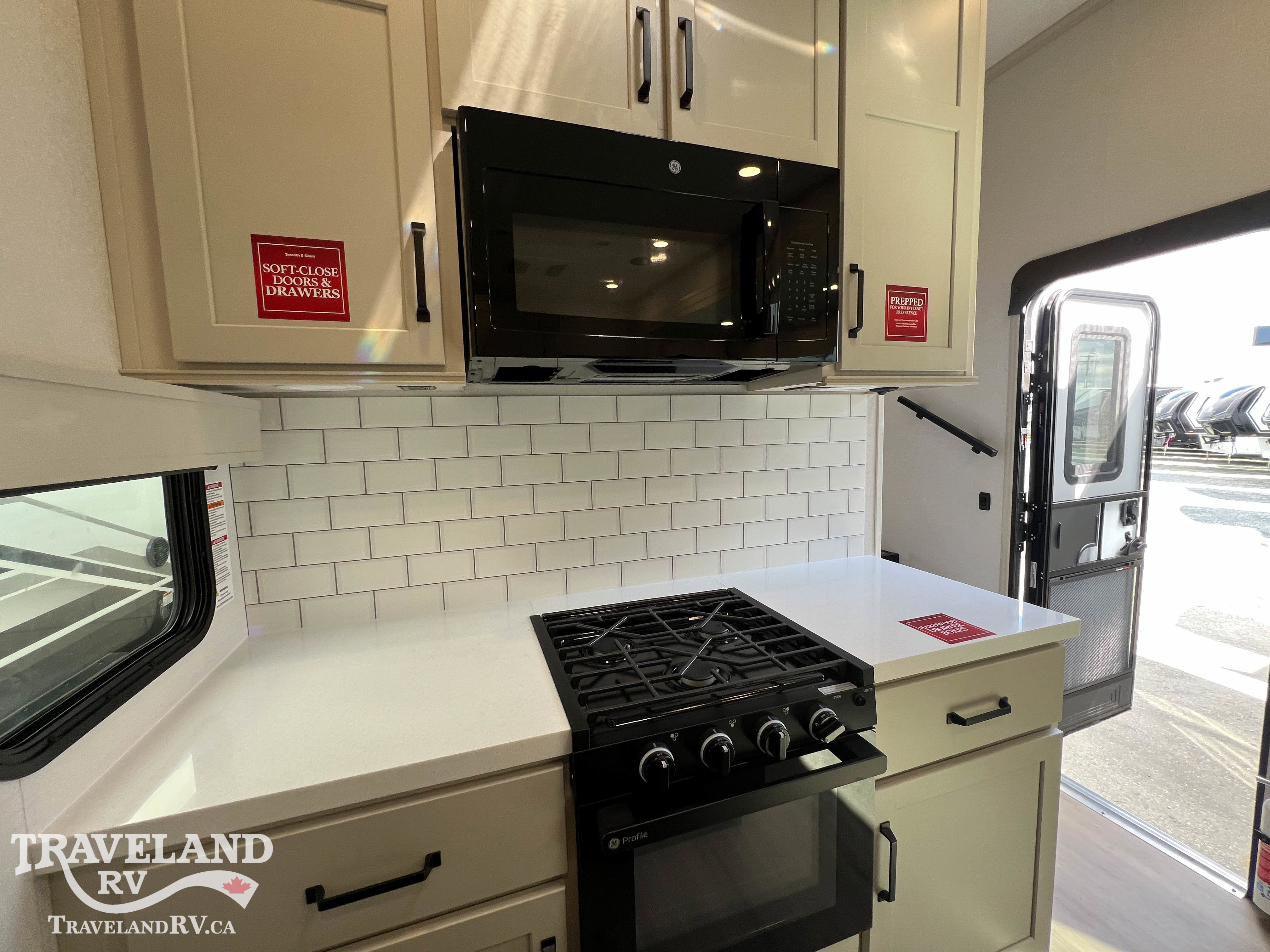 2026 Grand Design Momentum G-Class Fifth Wheel 394G - Image 8