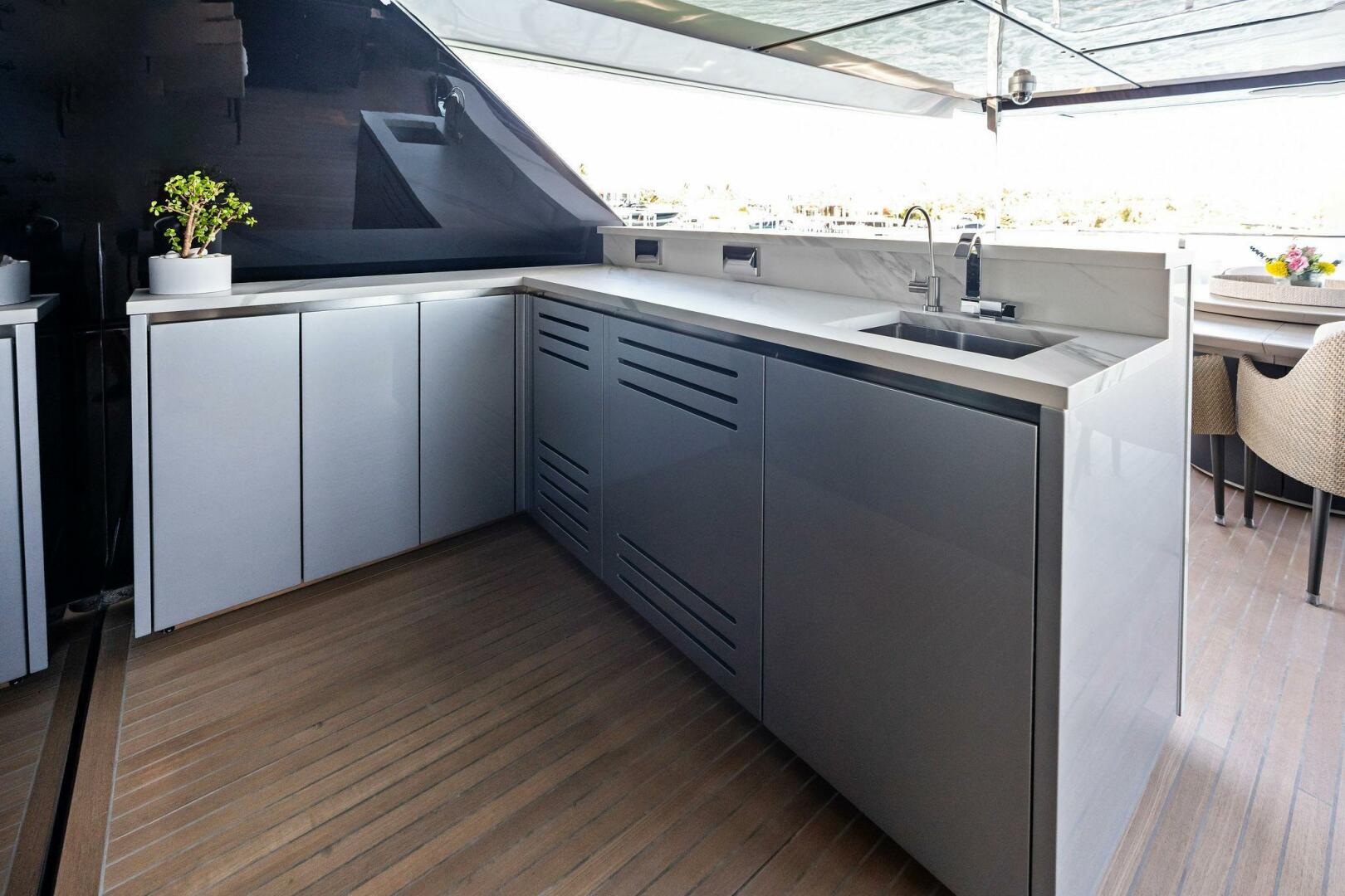 2025 Riva Bellissima - Image 31