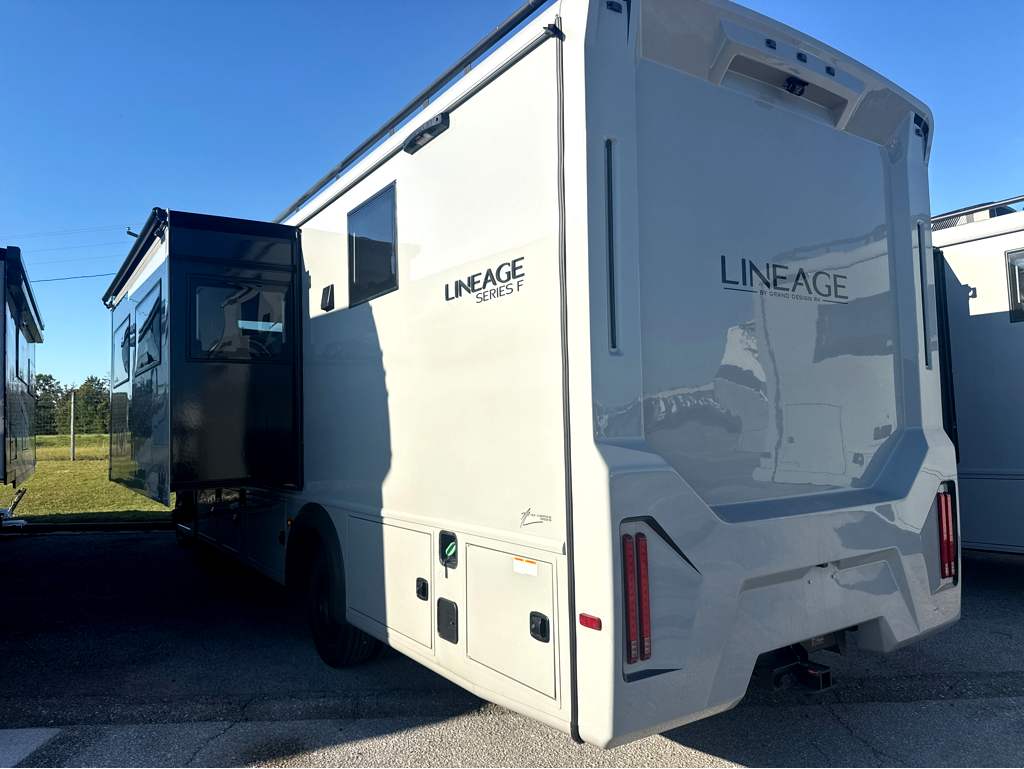 2027 GRAND DESIGN LINEAGE SERIESF 31ZW - Image 3