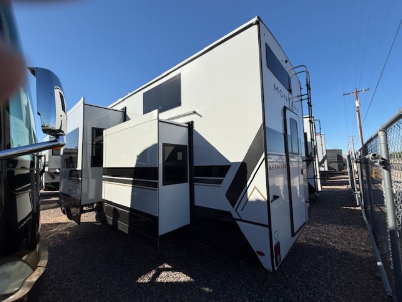 2026 Keystone Montana 3915TB - Image 2