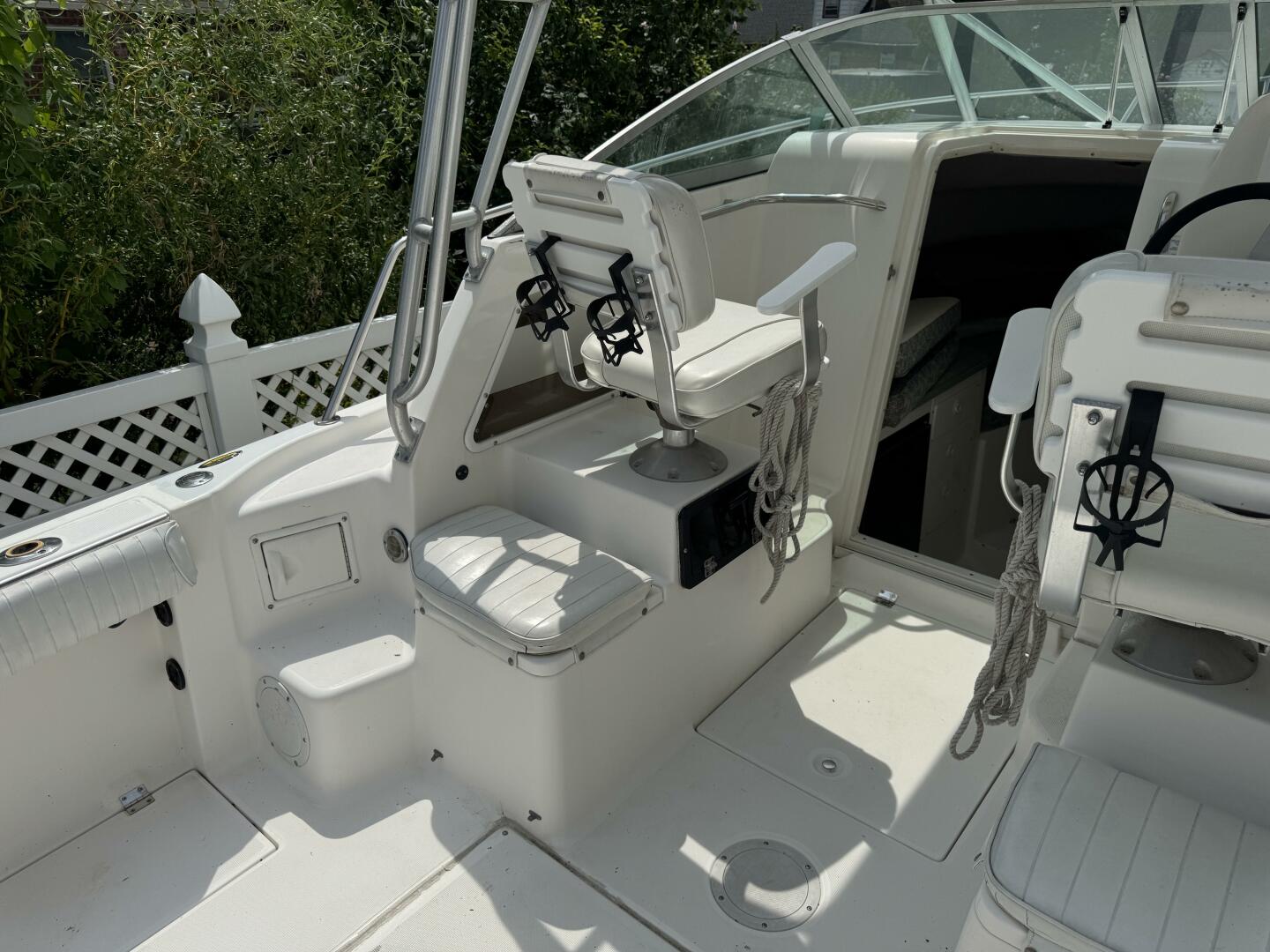 1999 Robalo 2640 - Image 12